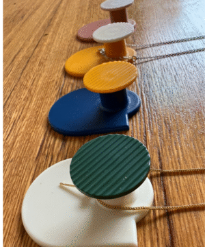 Perchero de colores H2529